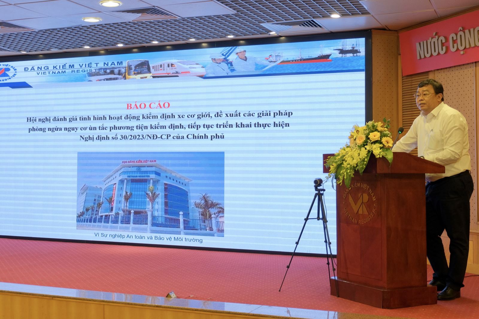 Phó Cục trưởng Cục Đăng kiểm Việt Nam Nguyễn Tô An nêu rõ khó khăn các trung tâm phải đối mặt.
