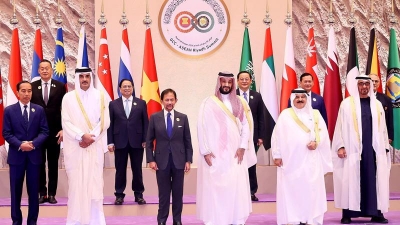PM calls for ASEAN & Gulf countries to boost trade and investment cooperation