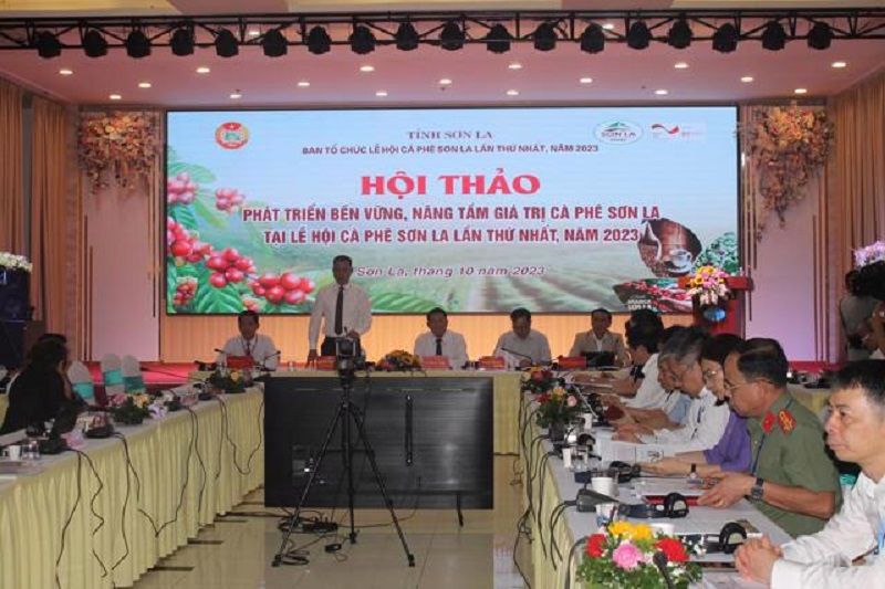 Quanh cảnh hội thảo.