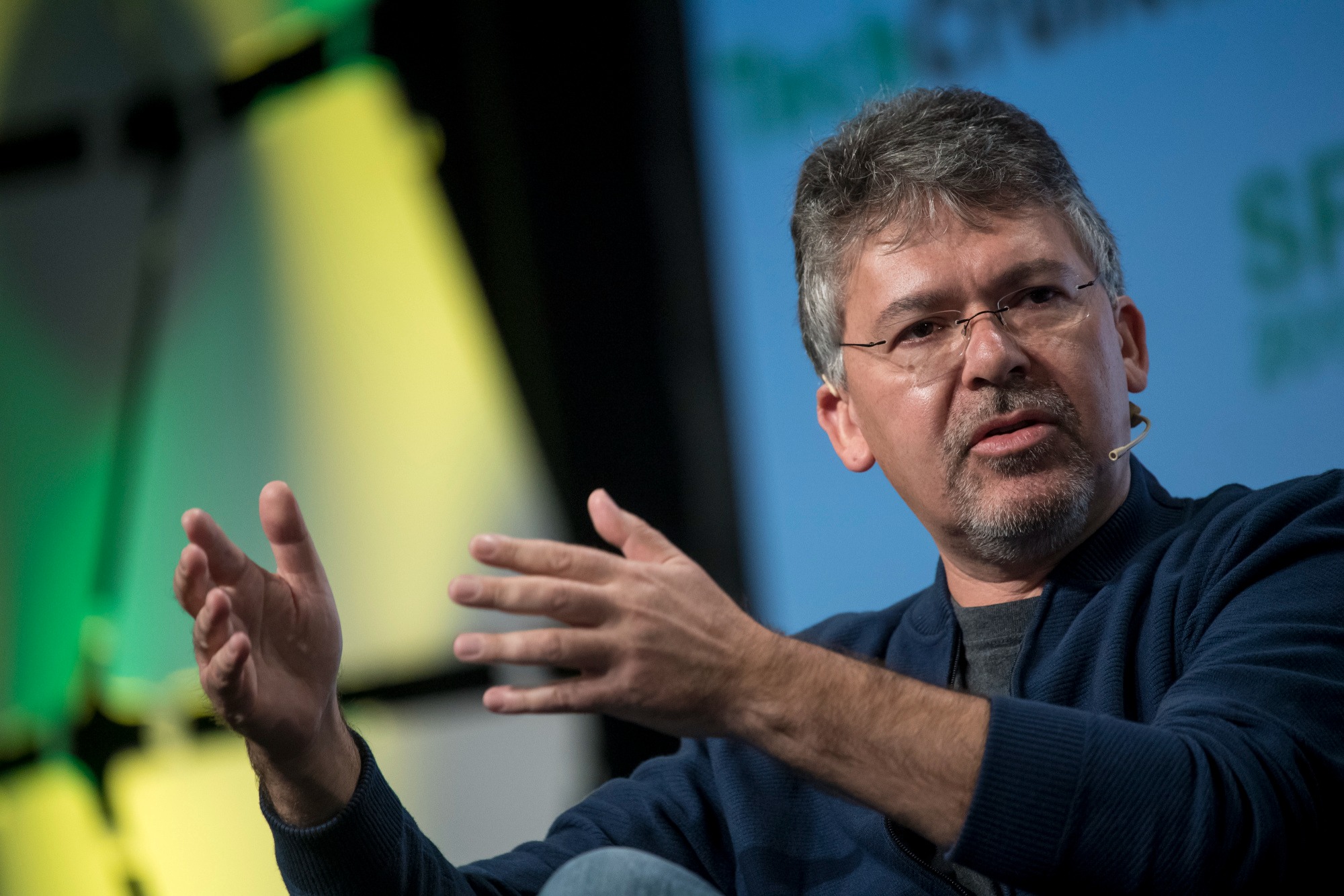 Sếp về AI của Apple, John Giannandrea. Ảnh: Bloomberg