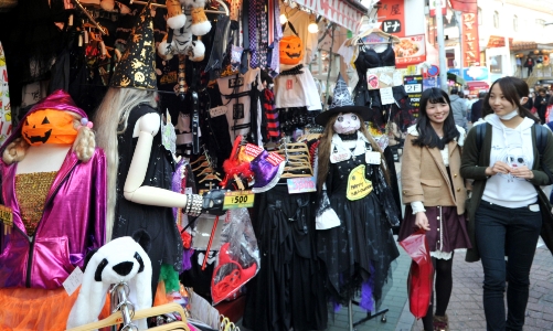 Du lịch và bán lẻ các nước có gì khác trong mùa Halloween 2023?