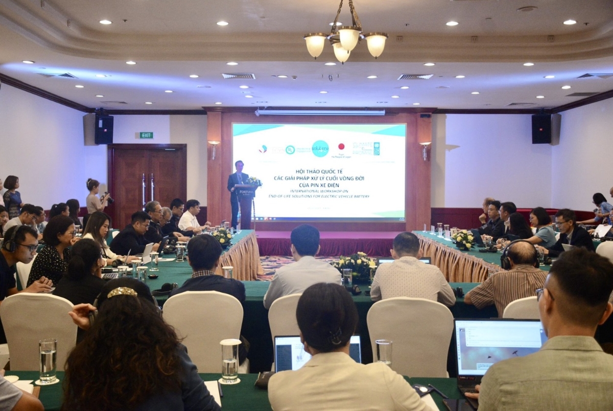 Quanh cảnh hội thảo.