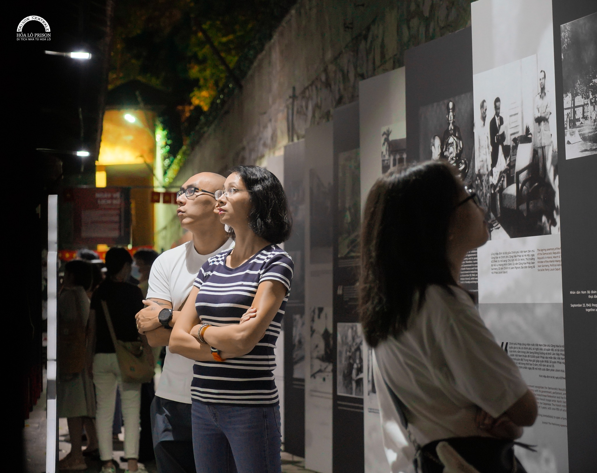 Tour du lịch đ&ecirc;m tại Di t&iacute;ch H&ograve;a L&ograve; thu h&uacute;t khoảng 130 kh&aacute;ch tham gia trải nghiệm mỗi đ&ecirc;m.