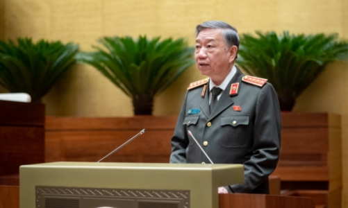 Bộ trưởng Bộ Công an khẳng định, công dân không thể bị theo dõi khi sử dụng thẻ căn cước gắn chip điện tử và QRcode