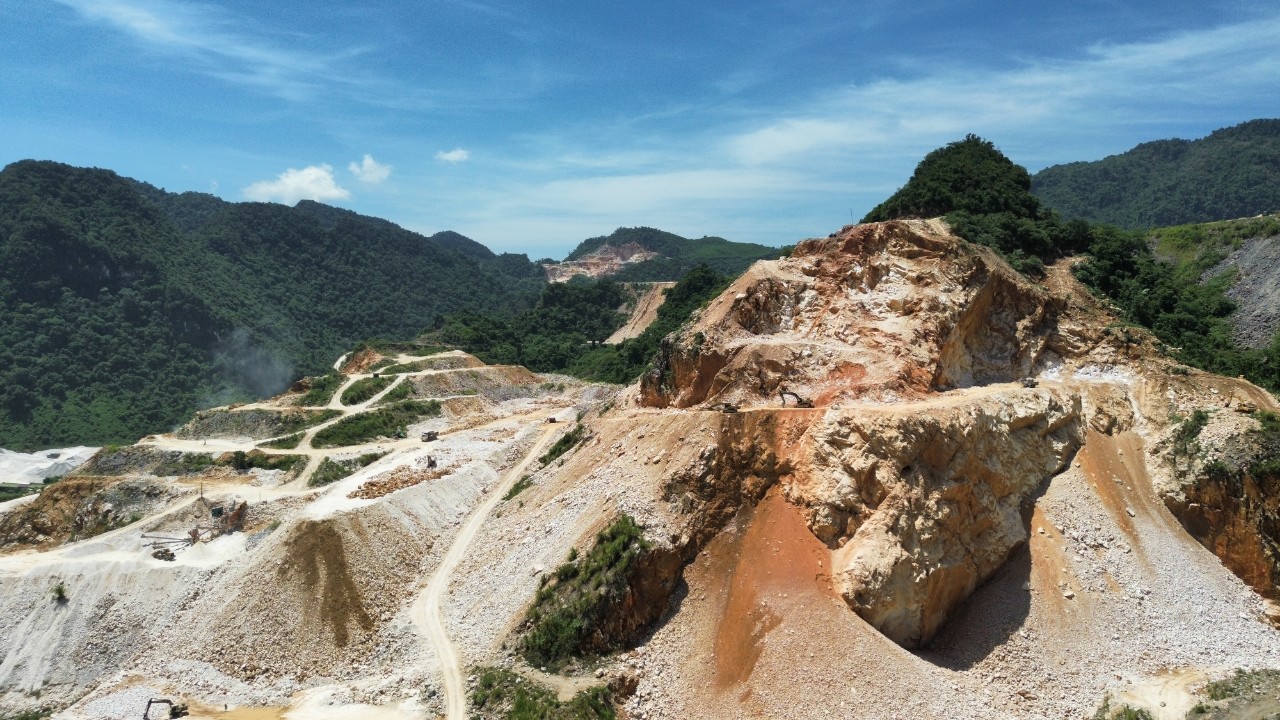 Quỳ Hợp được mệnh danh là “thủ phủ” đá trắng ở Nghệ An