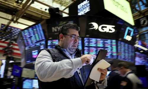 Chứng khoán Mỹ tăng điểm nhờ loạt báo cáo tài chính khả quan, giá dầu giảm liền 3 phiên, bitcoin chững lại