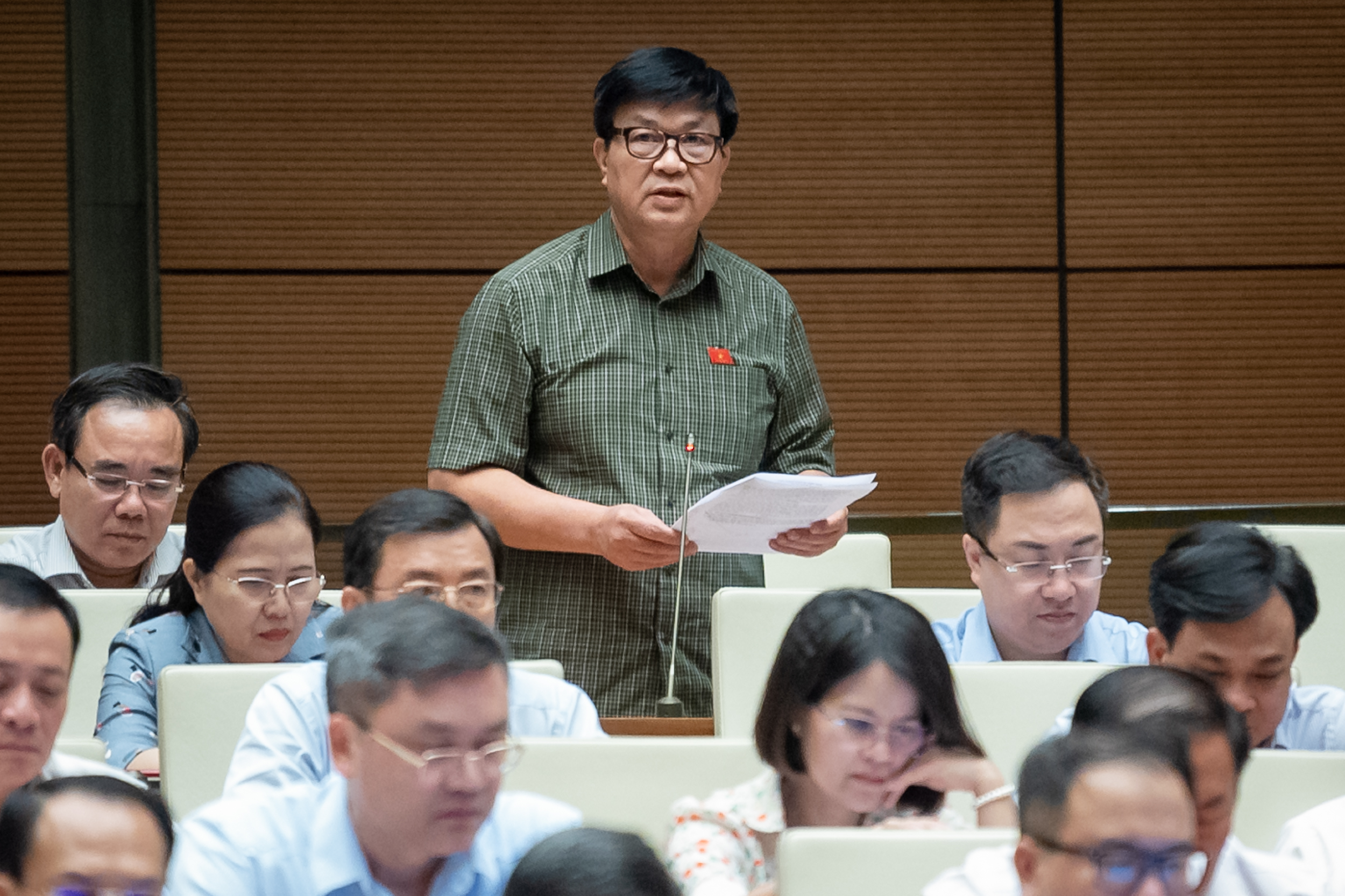 Đại biểu Đỗ Ngọc Thịnh, đo&agrave;n Kh&aacute;nh H&ograve;a, ph&aacute;t biểu: 