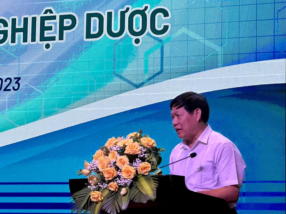 Thứ trưởng Bộ Y tế Đỗ Xuân Tuyên phát biểu tại hội nghị. Ảnh - Mai Quế.
