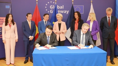 Vietnam & European Investment Bank sign MoU in support of JETP