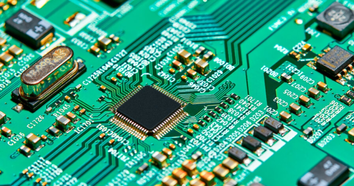 Nvidia và AMD để mắt đến thị trường chip PC do Intel thống trị