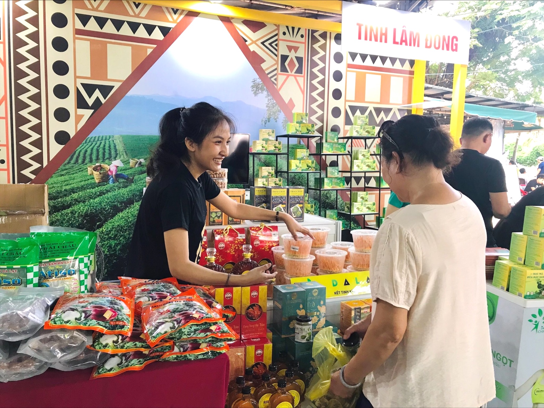 Sản xuất sạch theo tiêu chuẩn OCOP được nhiều nông dân thực hiện. Ảnh: PA.