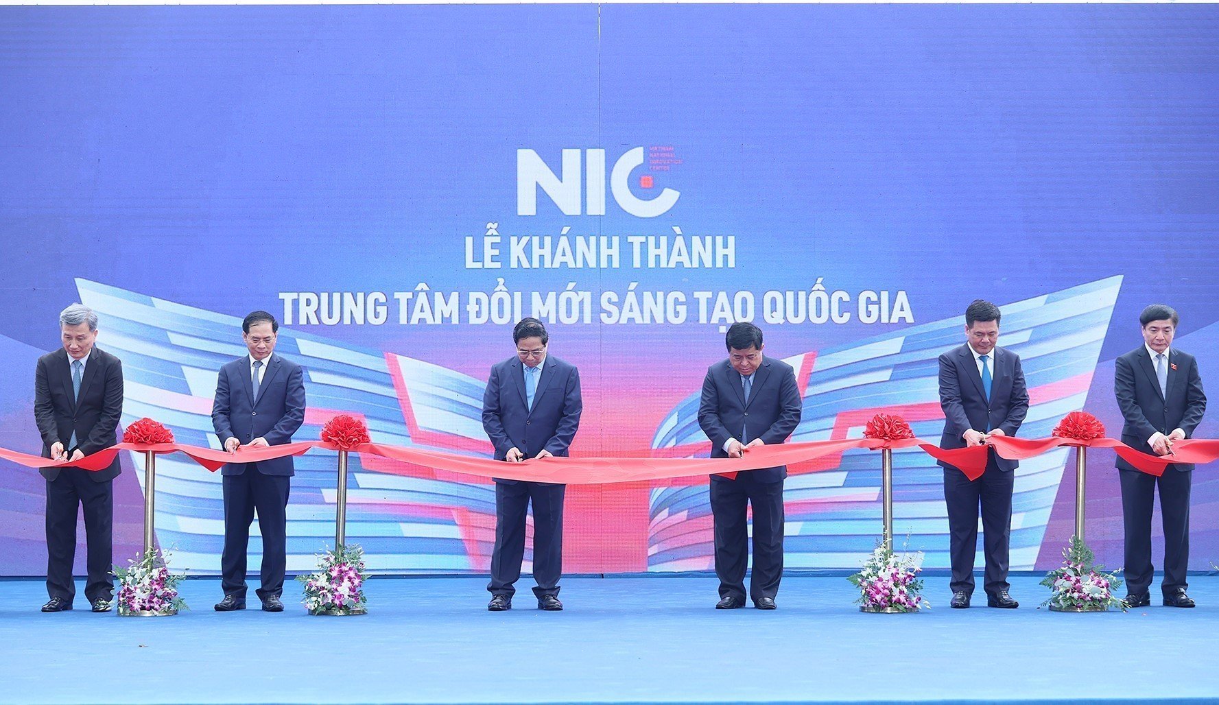 Việc khánh thành Trung tâm Đổi mới sáng tạo Quốc gia là một sự kiện có ý nghĩa hết sức quan trọng trong việc thúc đẩy hoạt động đổi mới sáng tạo tại Việt Nam. Ảnh: Thế Đại.