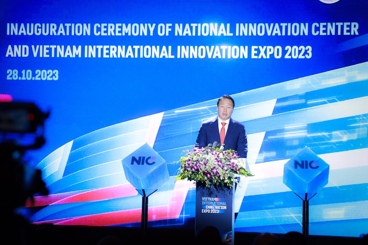 Theo Bộ trưởng, đ&acirc;y mới chỉ l&agrave; kết quả bước đầu, h&agrave;nh tr&igrave;nh đổi mới s&aacute;ng tạo ph&iacute;a trước c&ograve;n nhiều gian nan, thử th&aacute;ch v&agrave; những y&ecirc;u cầu mới đặt ra từ thực tiễn.