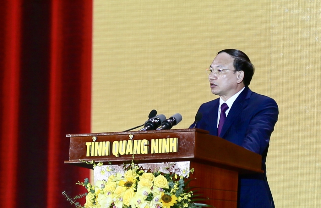 Bí thư Tỉnh ủy Quảng Ninh Nguyễn Xuân Ký đọc diễn văn ôn lại lịch sử hình thành và phát triển của mảnh đất, con người Quảng Ninh