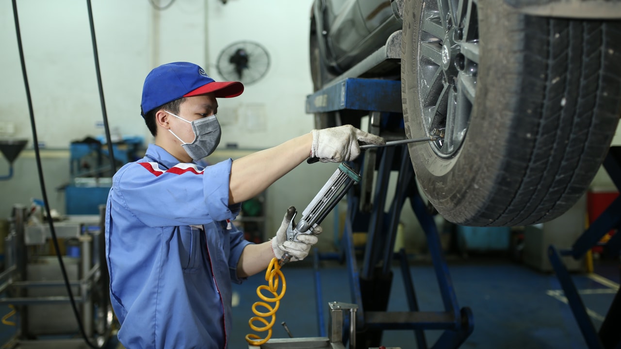 Lượng doanh nghiệp tham gia cung cấp dịch vụ kiểm định xe cơ giới được dự báo sẽ tăng lên đáng kể, với sự tham gia của các cơ sở bảo dưỡng ô tô.