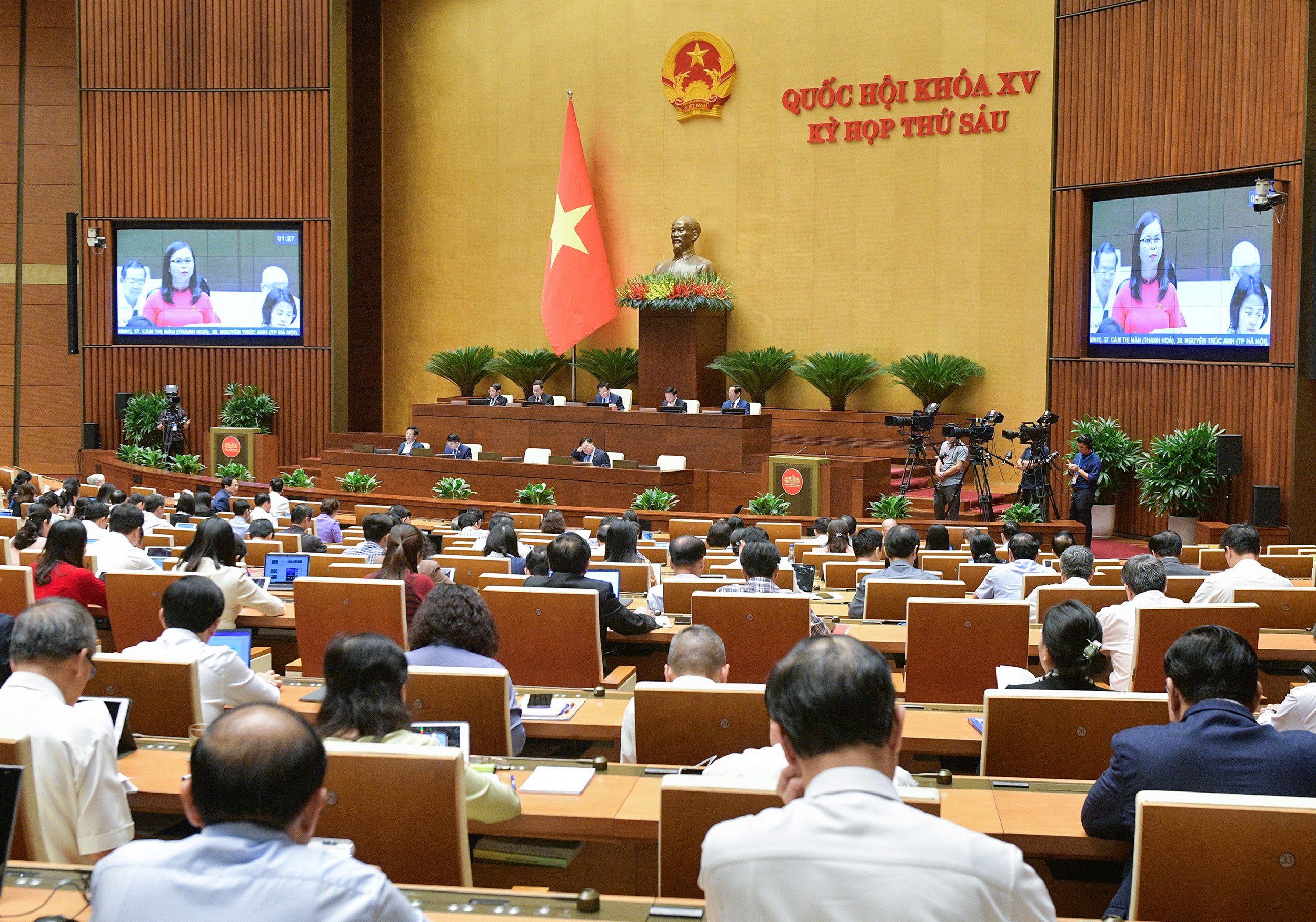 To&agrave;n cảnh phi&ecirc;n thảo luận. Ảnh - Quochoi.vn.