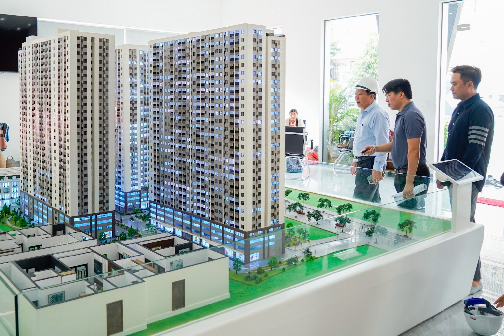 Lãnh đạp thành phố Hải Phòng thị sát dự án nhà ở xã hội 