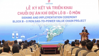 PetroVietnam signs major gas power contracts