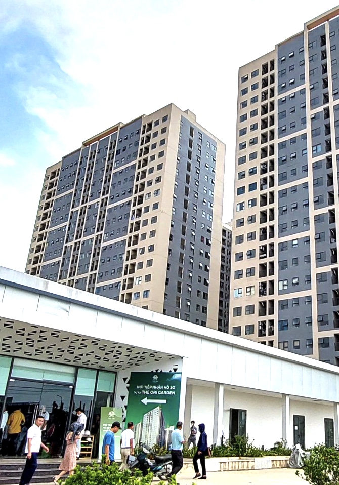 Một trong những địa điểm tiếp nhận hồ sơ b&aacute;n Nh&agrave; ở x&atilde; hội tại quận Li&ecirc;n Chiểu.