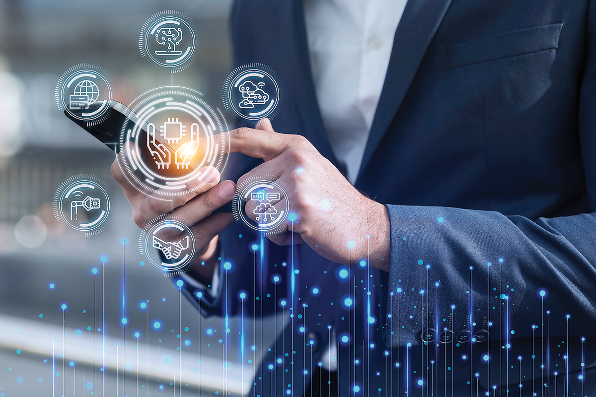 Chuyển đổi số là quá trình tự thân, doanh nghiệp phải tự làm. Ảnh minh hoạ.