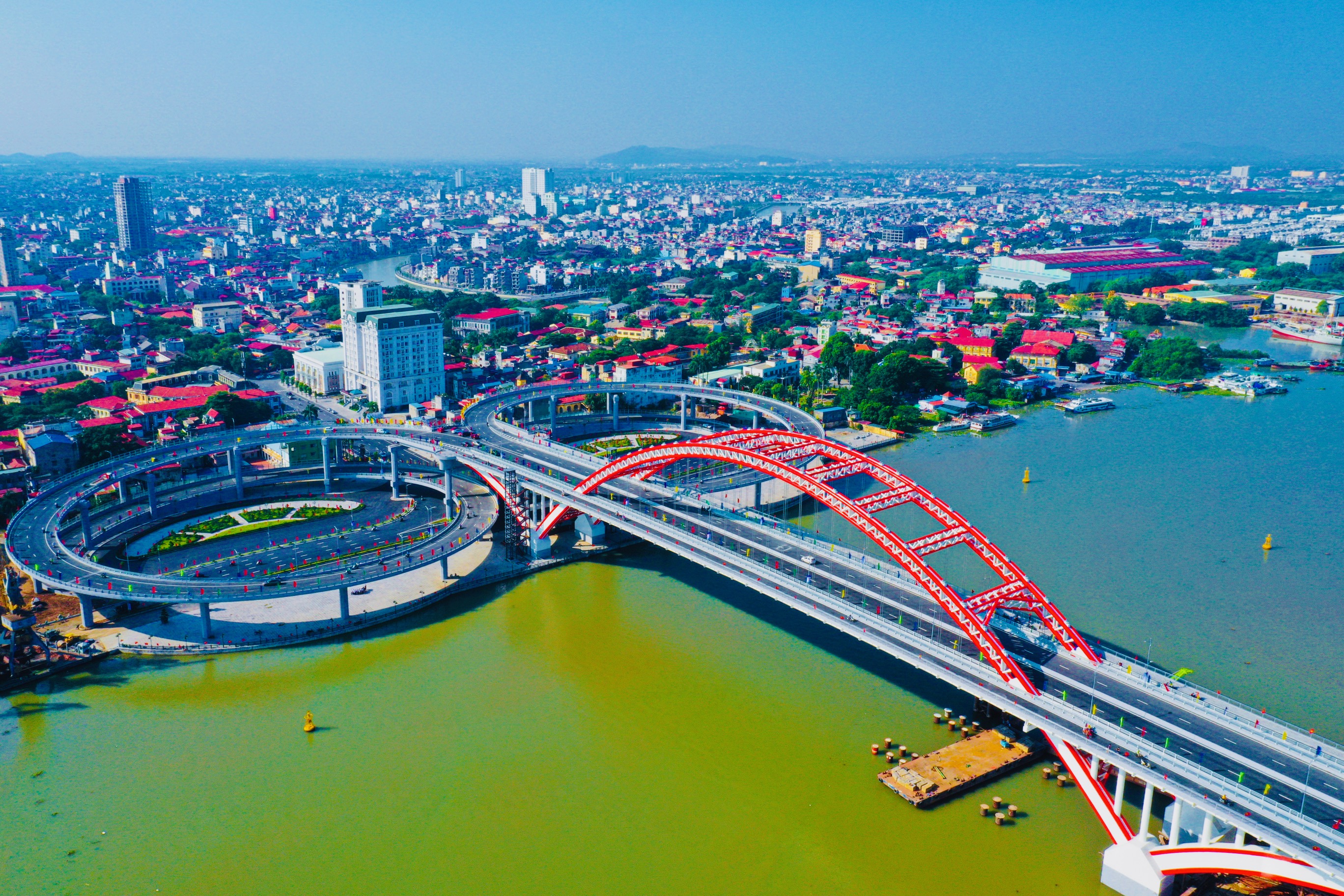 Hải Phòng nỗ lực cải thiện các thủ tục hành chính để tạo thuận lợi cho doanh nghiệp
