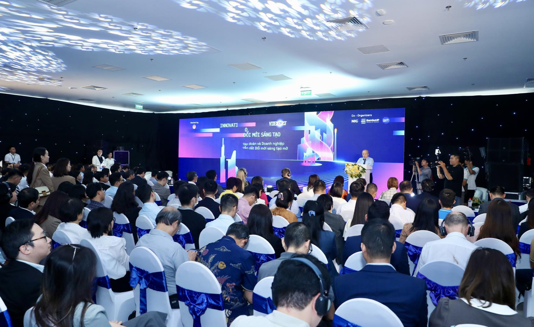 To&agrave;n cảnh Diễn đ&agrave;n. Ảnh: MPI.