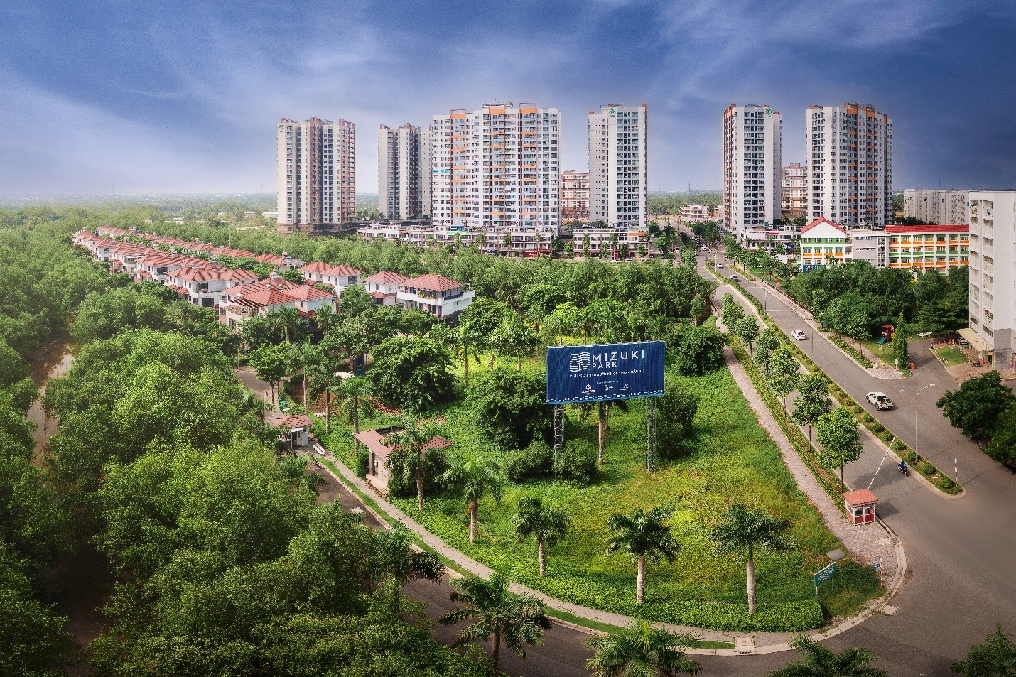 Khu đô thị Mizuki Park tọa lạc trên trục đại lộ huyết mạch Nguyễn Văn Linh.