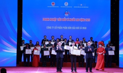 Phân bón Cà Mau được vinh danh “Doanh nghiệp tiêu biểu vì Người lao động” năm 2023