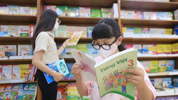 Tranh luận việc Bộ Giáo dục và Đào tạo biên soạn một bộ sách giáo khoa