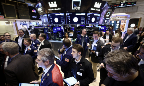 Chứng khoán Mỹ giảm 3 tháng liên tiếp dưới áp lực lãi suất