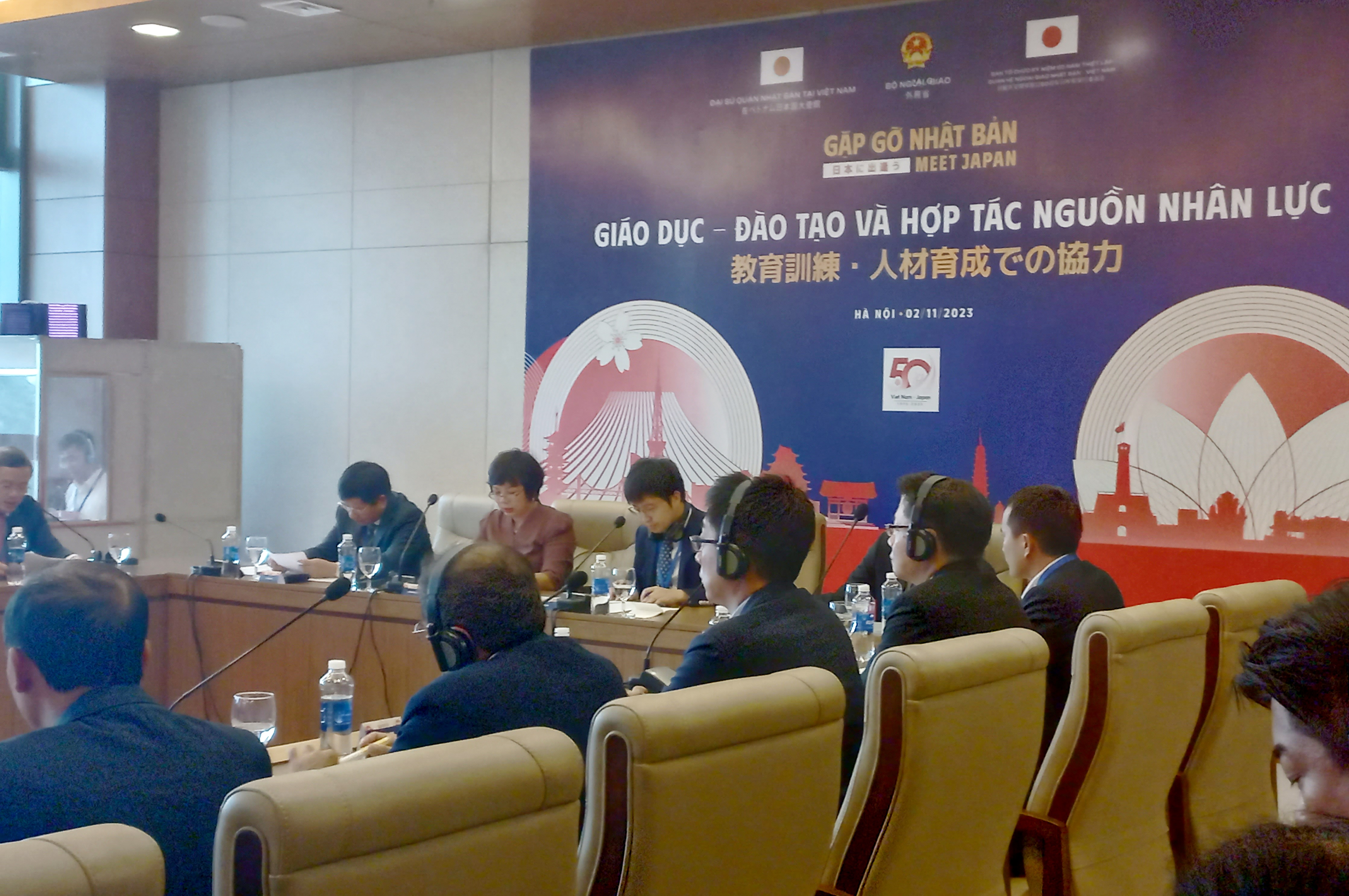 Phi&ecirc;n thảo luận chuy&ecirc;n đề thu h&uacute;t sự tham gia của nhiều dịa phương Việt Nam - Nhật Bản. Ảnh - N.Dương.