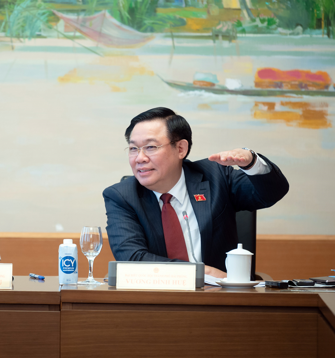 Chủ tịch Quốc hội Vương Đình Huệ phát biểu tại phiên thảo tổ về Luật Bảo hiểm xã hội (sửa đổi) chiều ngày 2/11/2023.