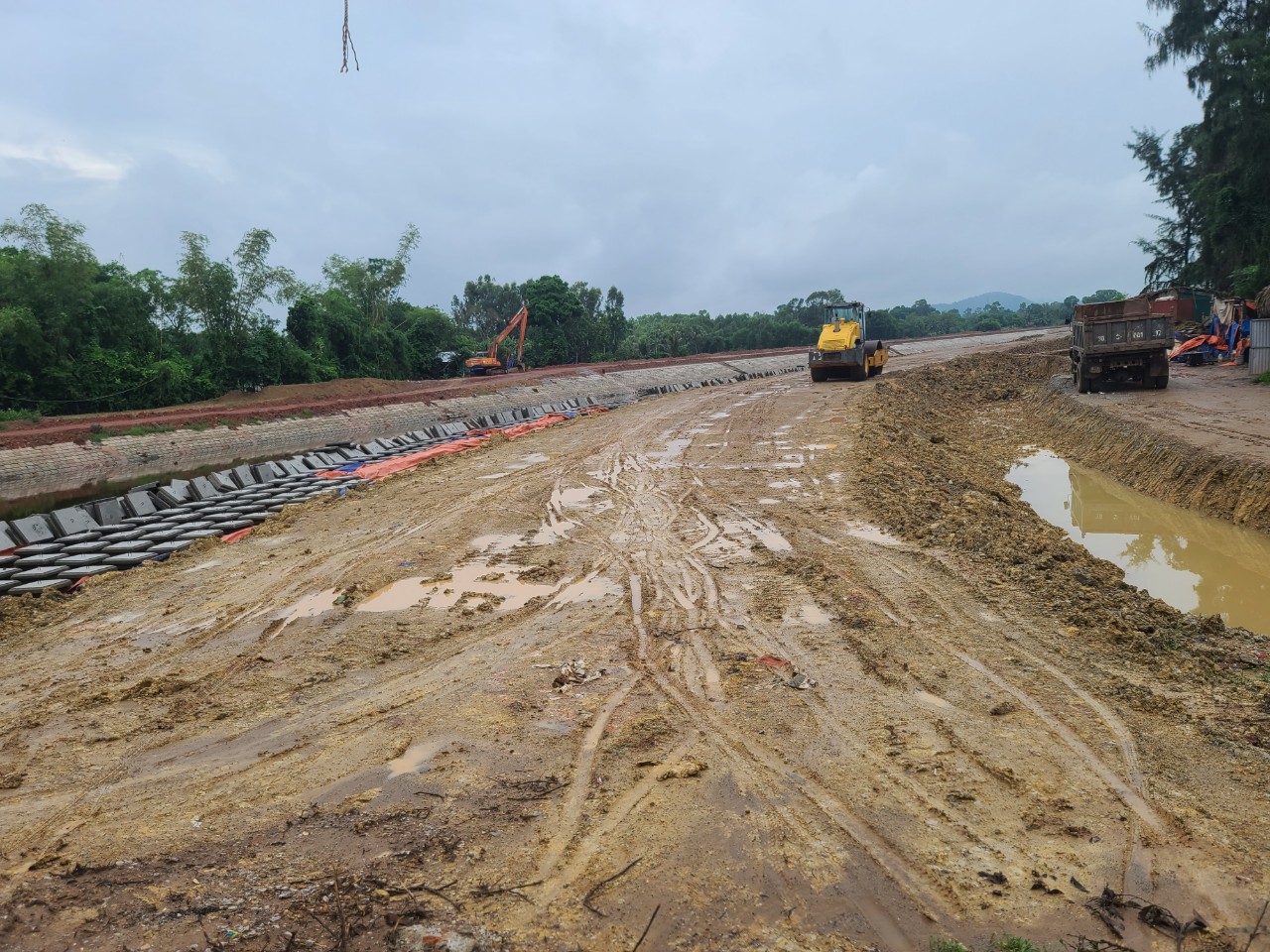 Khu vực kênh Than nằm trong Dự án đầu tư xây dựng Phát triển tổng hợp các đô thị động lực - Tiểu dự án đô thị Tĩnh Gia