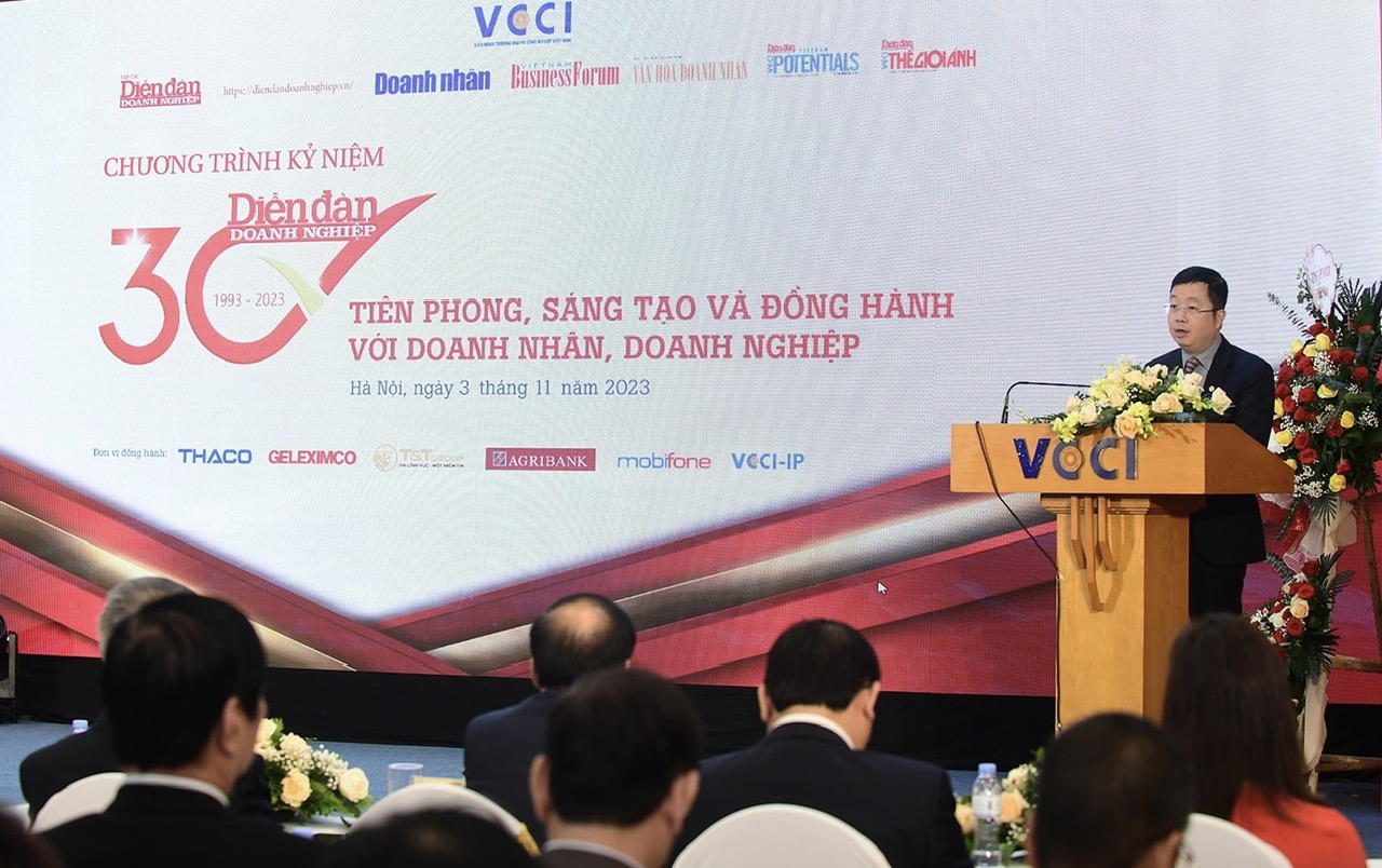 Thứ trưởng Bộ Th&ocirc;ng tin v&agrave; Truyền th&ocirc;ng Nguyễn Thanh L&acirc;m ph&aacute;t biểu tại buổi lễ.