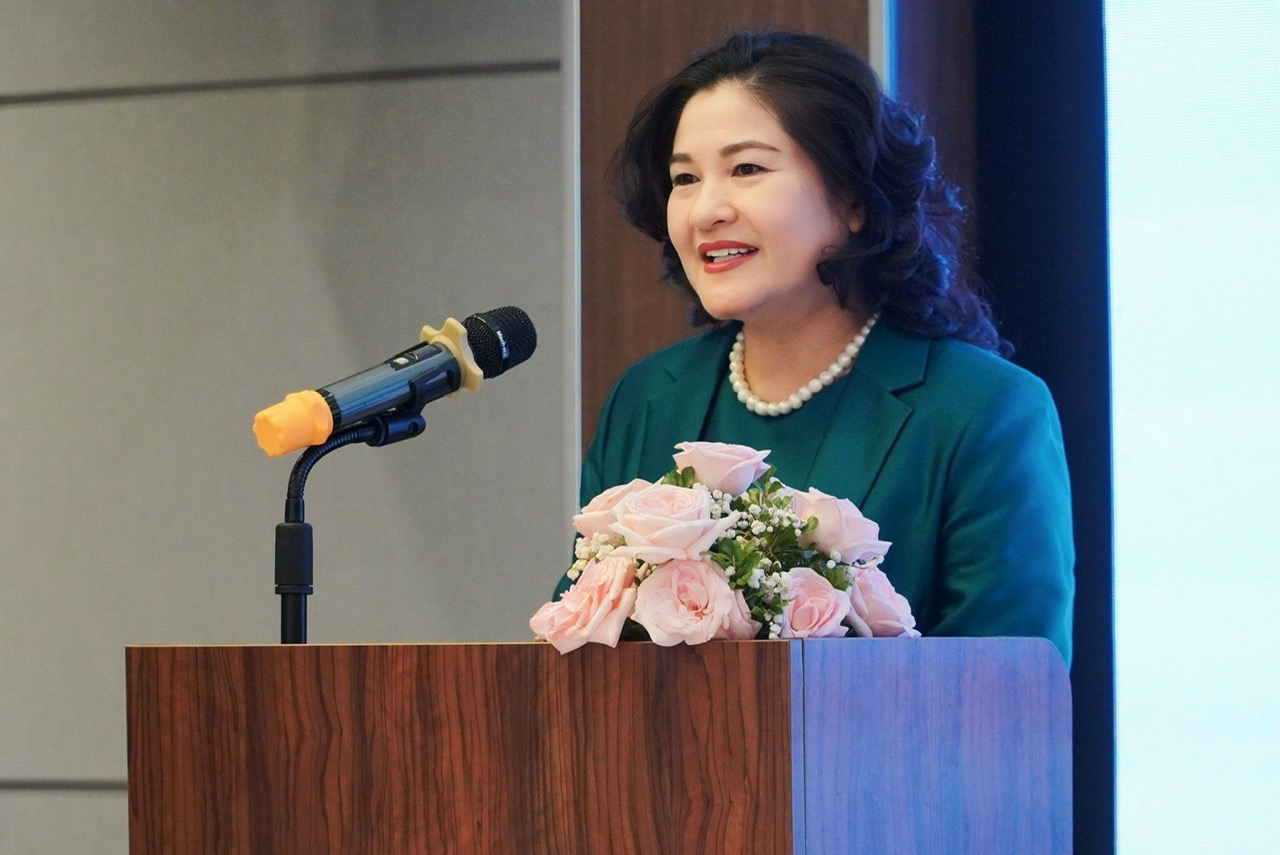 Thứ trưởng Nguyễn Thị Hà nhấn mạnh công tác phòng ngừa, ứng phó với bạo lực trên cơ sở giới vẫn còn thách thức. Ảnh - MOLISA.