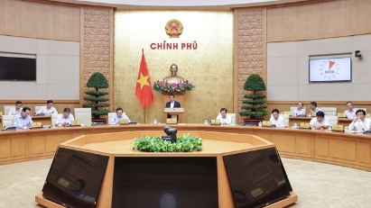 October cabinet meeting reviews 10M socio-economic situation