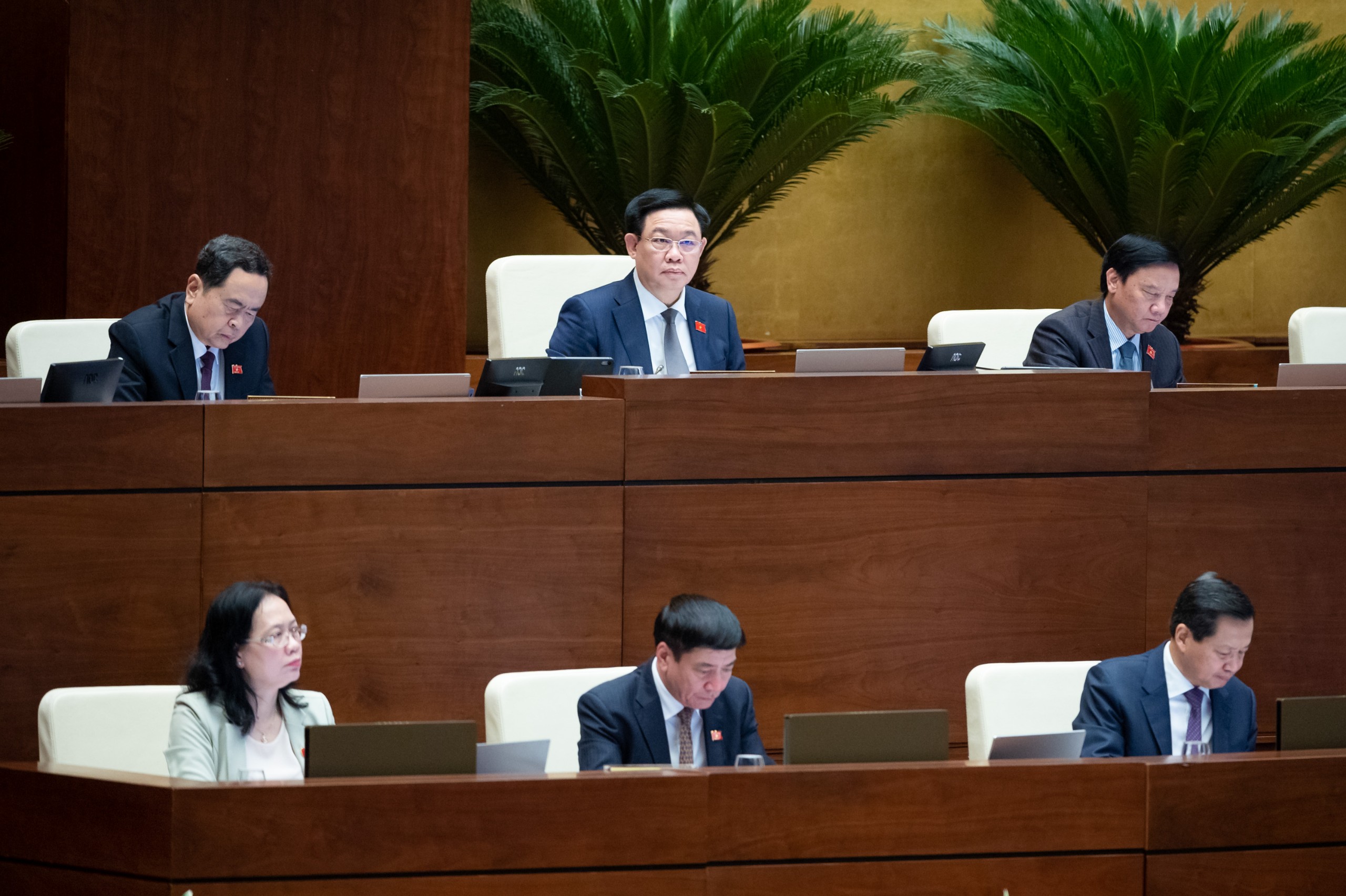 Chủ tịch Quốc hội đề nghị suy nghĩ kỹ về việc đầu tư cao tốc chỉ c&oacute; 2 l&agrave;n xe nhưng phải đảm bảo ti&ecirc;u chuẩn an to&agrave;n.