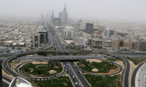 Nền kinh tế Saudi Arabia sa sút vì sản lượng dầu bị cắt giảm