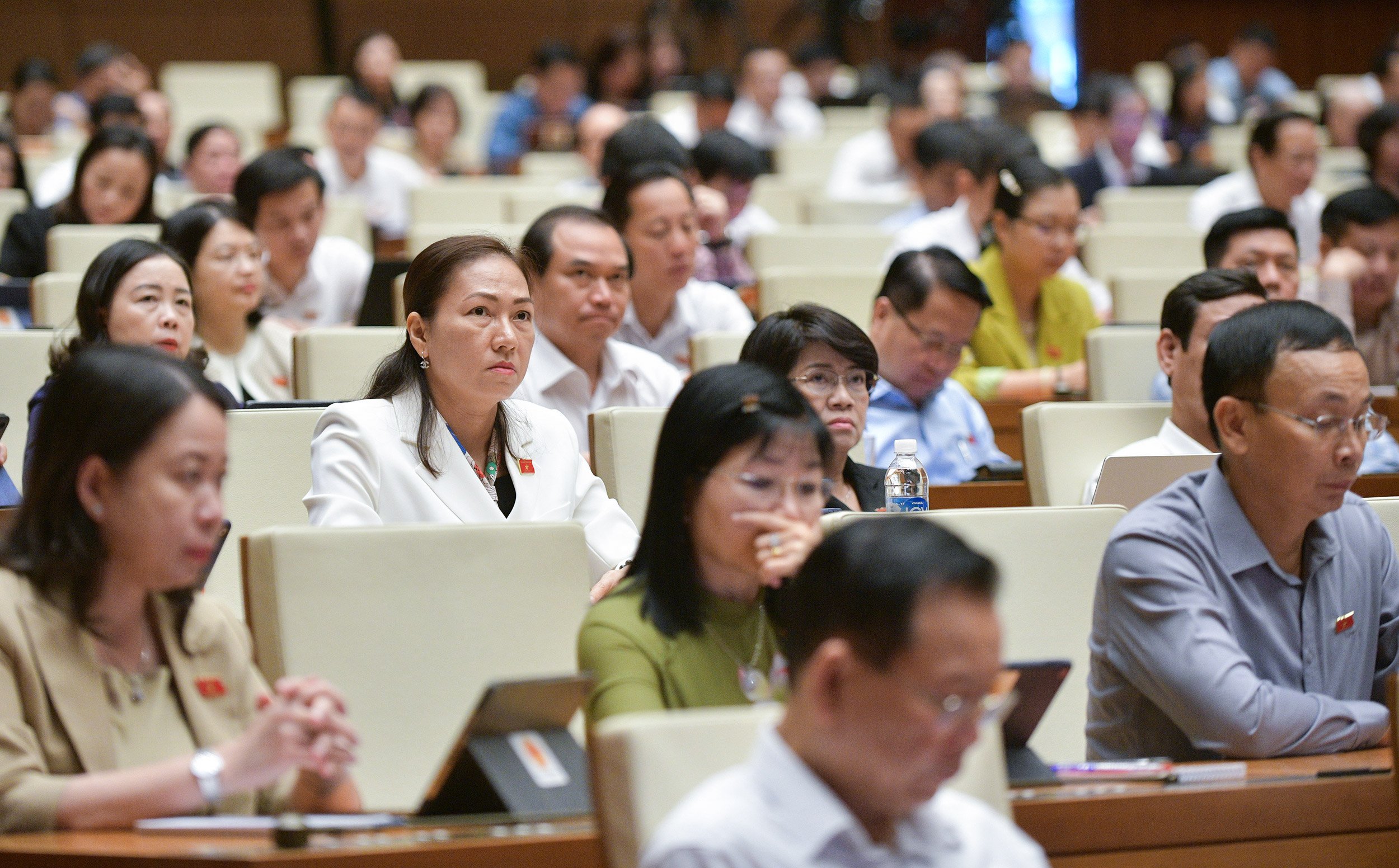 Phi&ecirc;n chất vấn s&aacute;ng 6/11. Ảnh - Quochoi.vn.