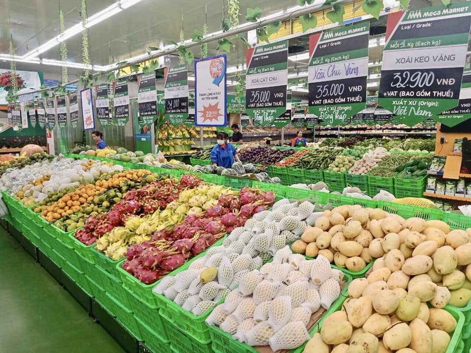 C&aacute;c doanh nghiệp đ&atilde; chuẩn bị lượng h&agrave;ng Tết với tổng gi&aacute; trị ước t&iacute;nh khoảng 40.900 tỷ đồng để phục vụ nhu cầu mua sắm của nh&acirc;n d&acirc;n