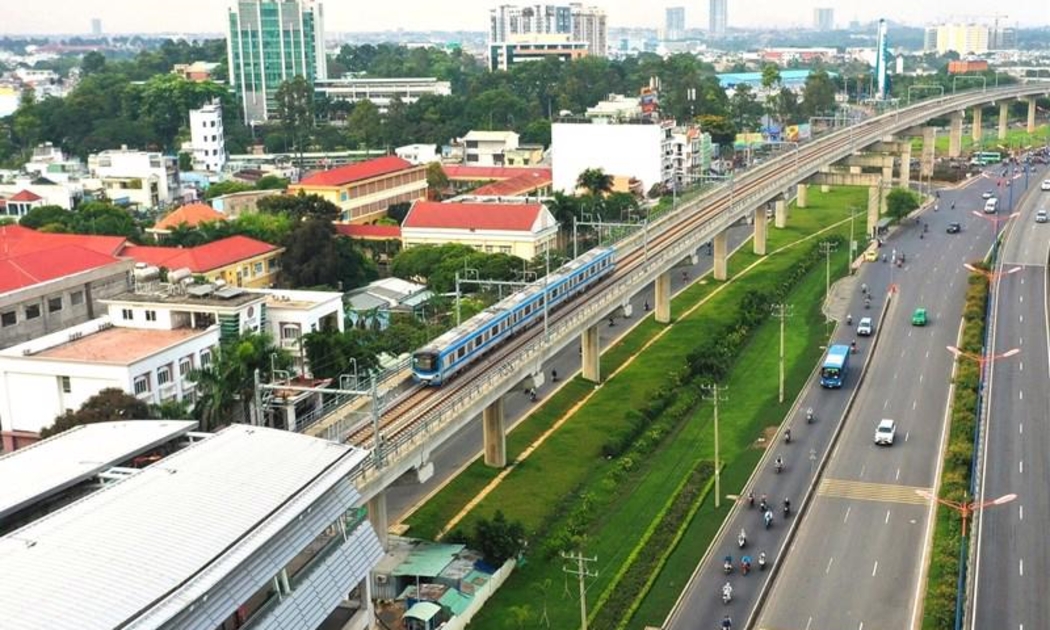 Các ga của tuyến metro số 1 Bến Thành - Suối Tiên đều được kết nối bởi các tuyến buýt gom. Ảnh: Anh Tú.