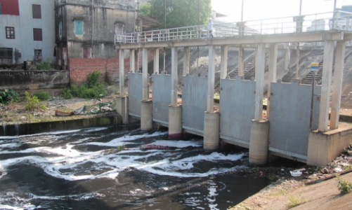 Cần một Chương trình mục tiêu xử các dòng sông “chết”