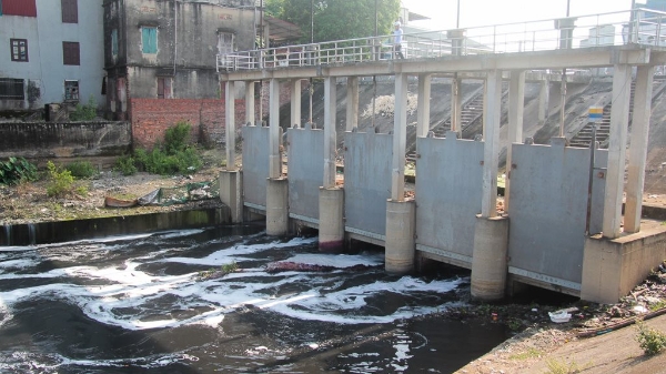 Cần một Chương trình mục tiêu xử các dòng sông “chết”