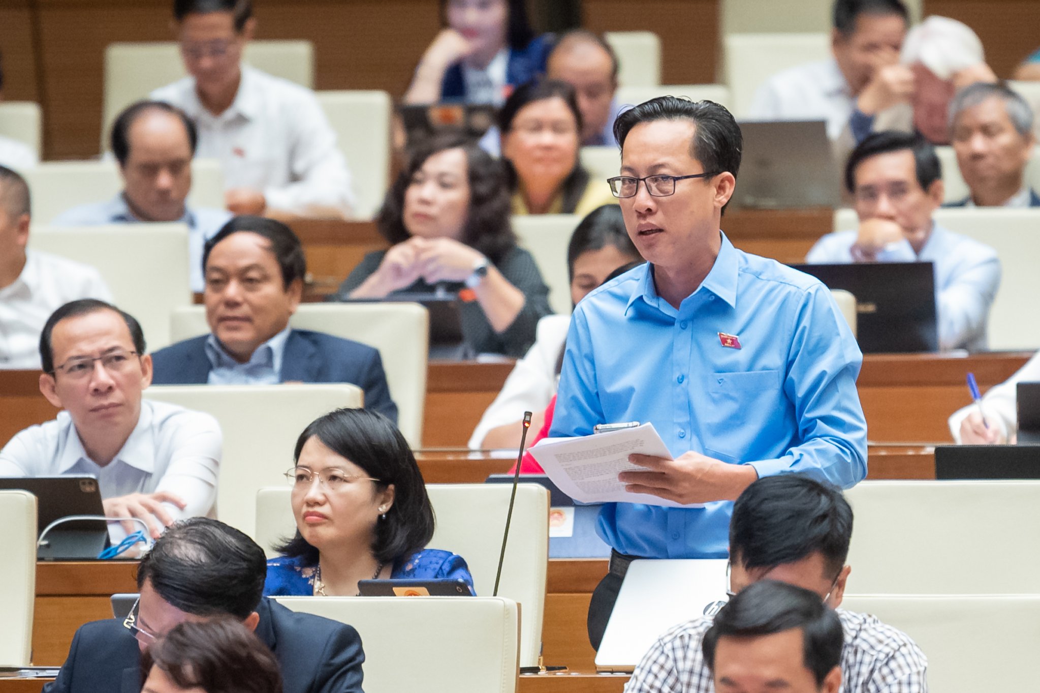 Đại biểu Trịnh Minh B&igrave;nh, Đo&agrave;n Đại biểu Quốc hội tỉnh Vĩnh Long. Ảnh - Quochoi.vn.