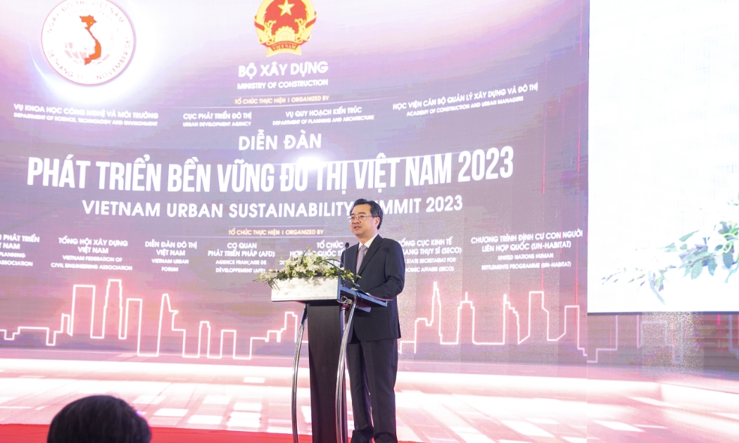 Bộ trưởng Bộ Xây dựng phát biểu tại diễn đàn: