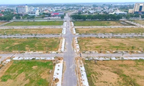 Cần ngăn chặn tình trạng thao túng giá đất