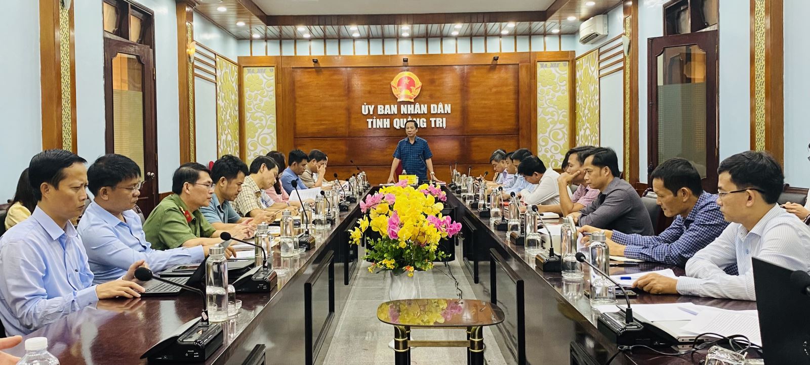 To&agrave;n cảnh cuộc họp