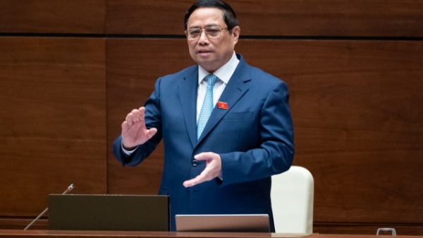 Thủ tướng: Xây dựng lương công chức tiệm cận khu vực doanh nghiệp