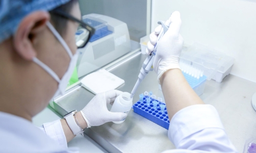 Bộ trưởng Y tế: Có tình trạng lạm dụng xét nghiệm quá mức cần thiết, gây tốn kém chi phí cho người bệnh 