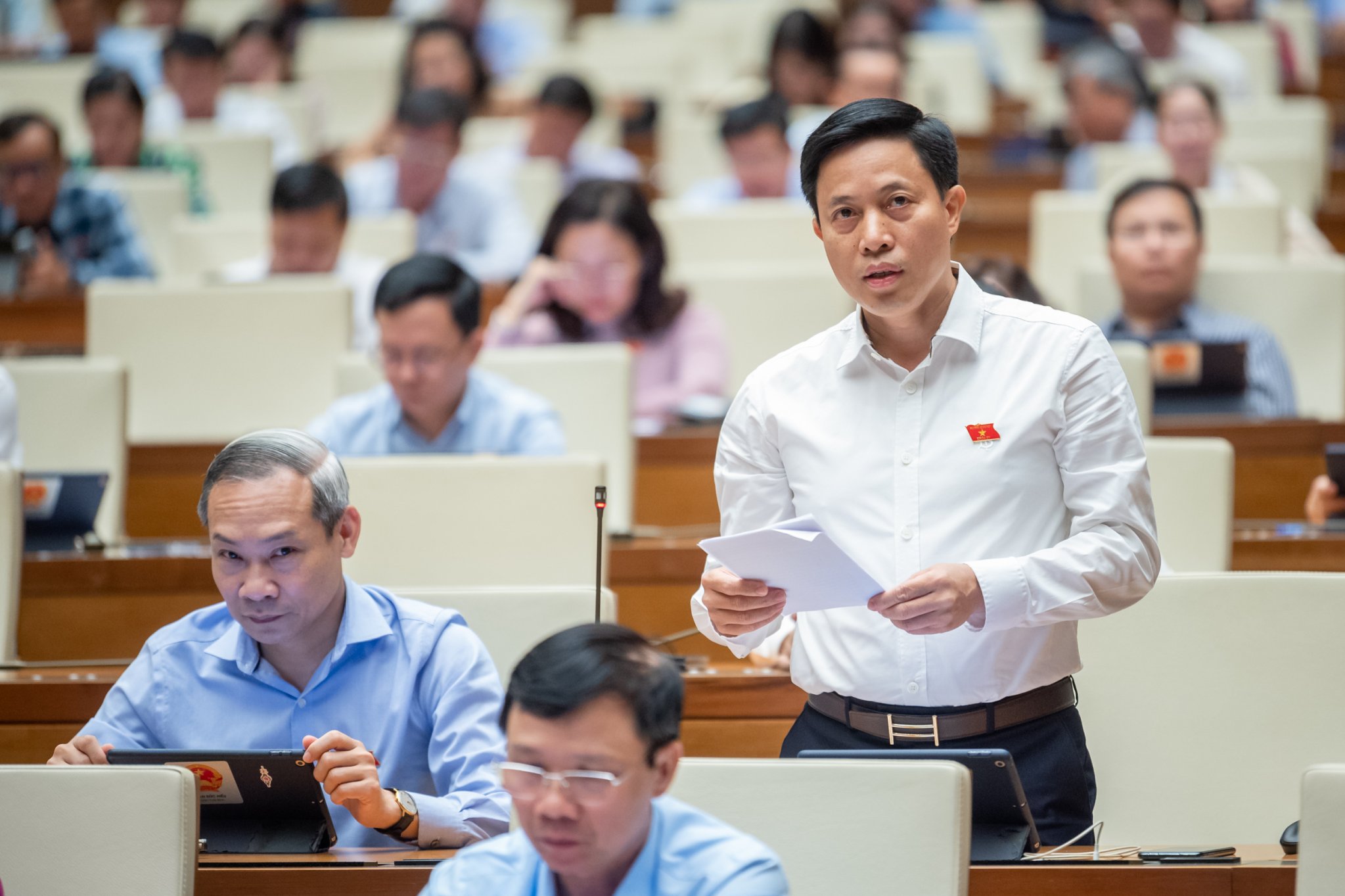 Đại biểu Lại Văn Ho&agrave;n, Đo&agrave;n đại biểu Quốc hội tỉnh Th&aacute;i B&igrave;nh đề nghị tăng tỷ lệ vốn Nh&agrave; nước tham gia đầu tư theo phương thức PPP đối với c&aacute;c dự &aacute;n th&iacute; điểm l&ecirc;n 80% tổng mức đầu tư.